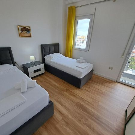 Pazari Luxury Central Apartment Tirana Bagian luar foto