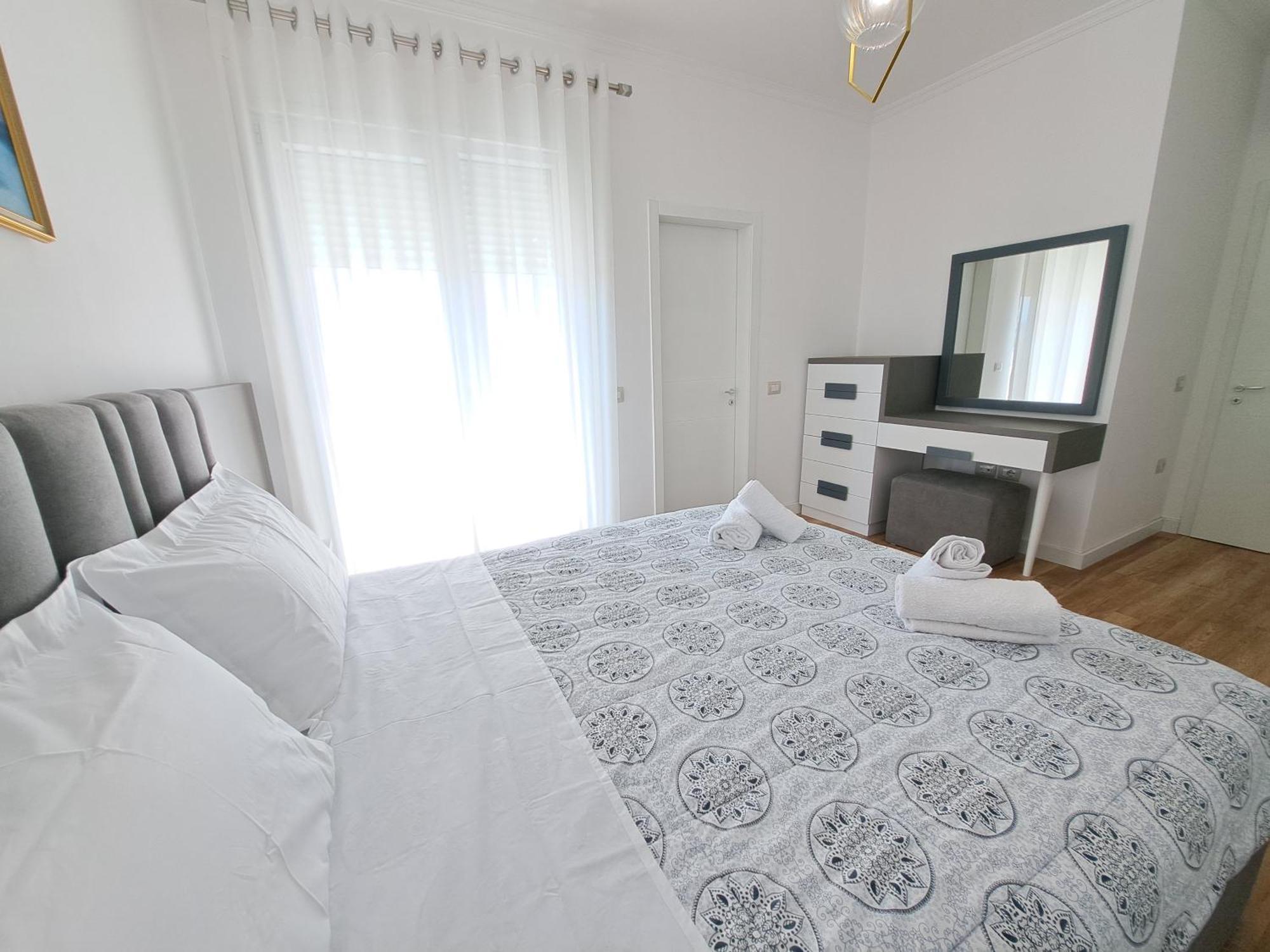Pazari Luxury Central Apartment Tirana Bagian luar foto