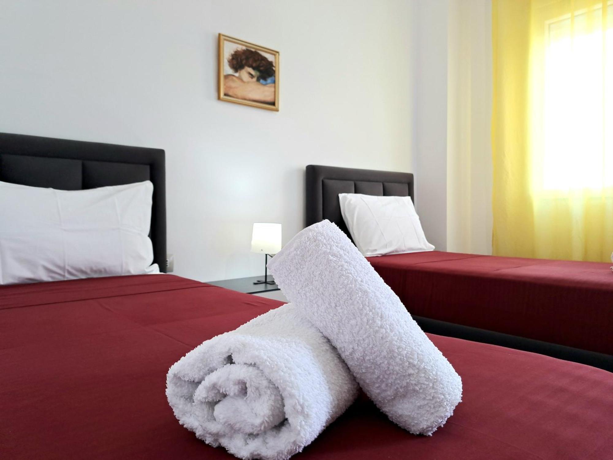 Pazari Luxury Central Apartment Tirana Bagian luar foto