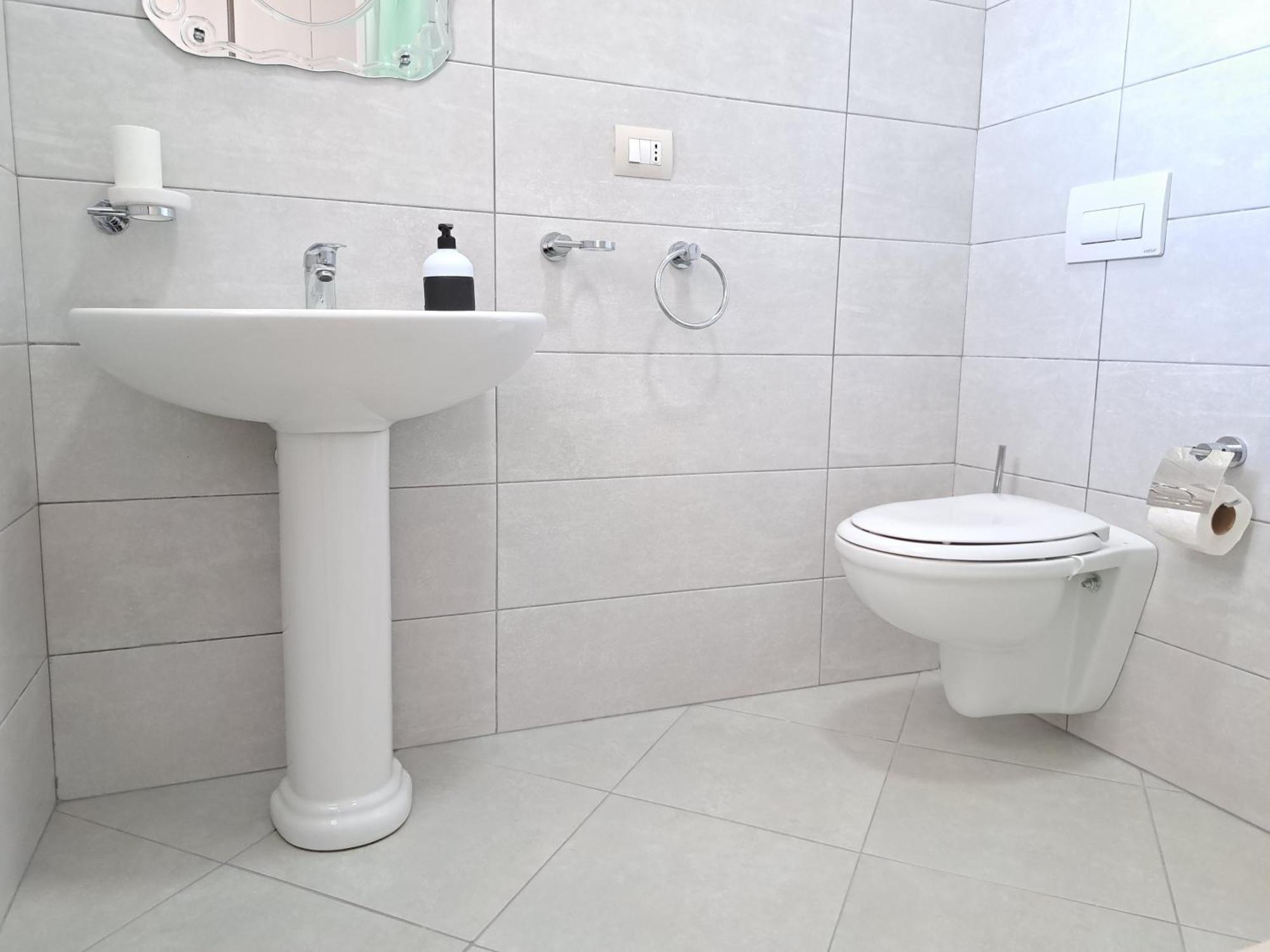 Pazari Luxury Central Apartment Tirana Bagian luar foto