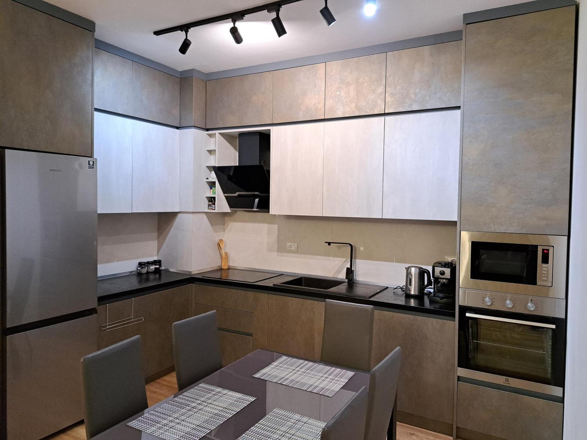 Pazari Luxury Central Apartment Tirana Bagian luar foto